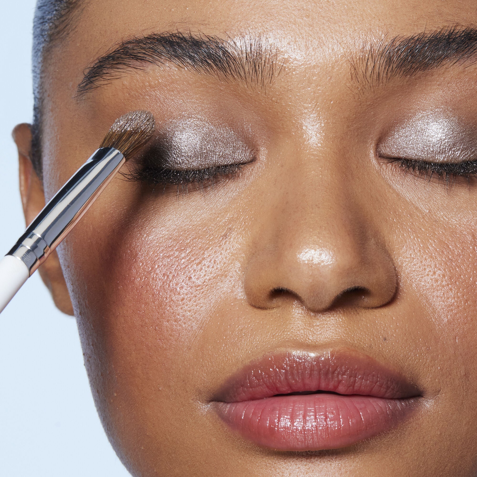 Wide Tapered Eyeshadow Brush